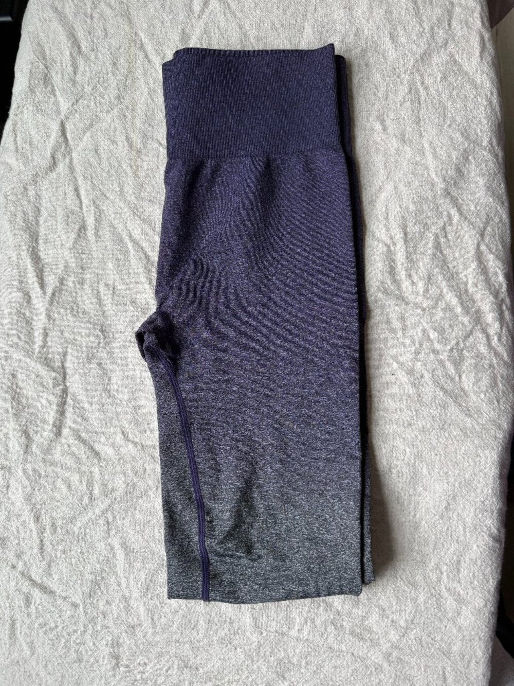 CVG Purple Ombre Capri Leggings - Medium- No pockets